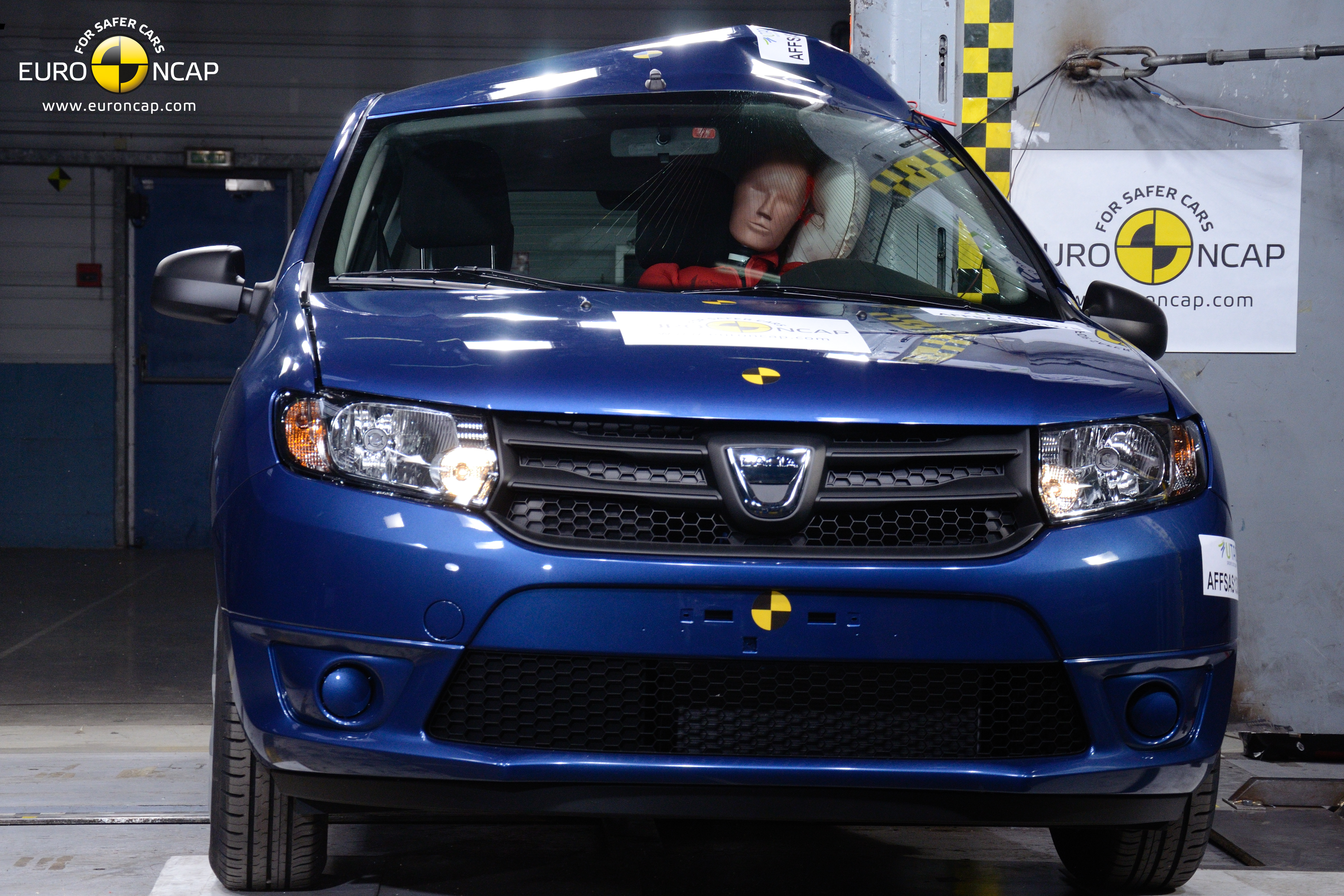 W kategorii ochrony dorosłych samochód zdobył 80 proc. - inżynierowie Euro NCAP mieli zastrzeżenia do poziomu ochrony klatki piersiowej kierowcy w czasie zderzenia czołowego Bezpieczeństwo dzieci - 79 proc.