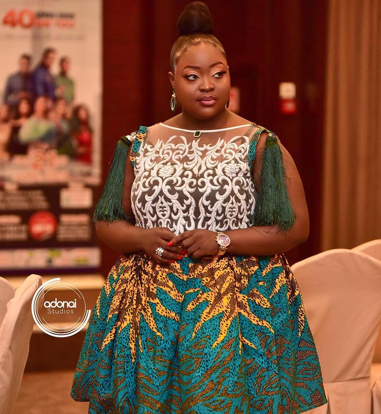 6 times Roselyn Ngissah taught plus-size women how to break all style rules and still look great
