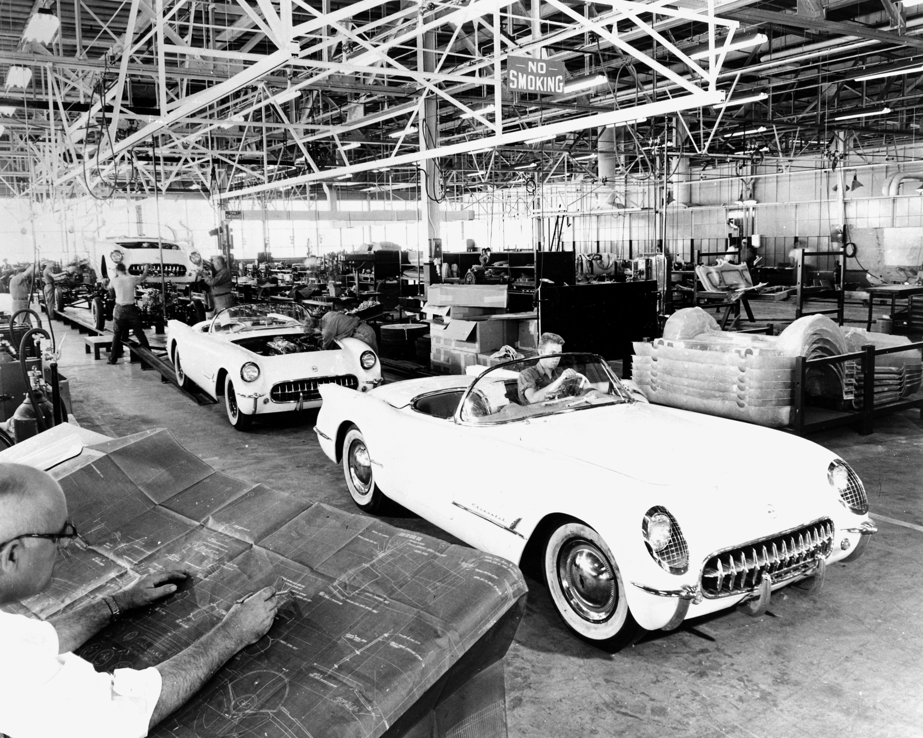 Model C1 był produkowany w latach 1953-1962. Imię corvette wzięło się od szybkiej i zwrotnej łodzi marynarki wojennej
