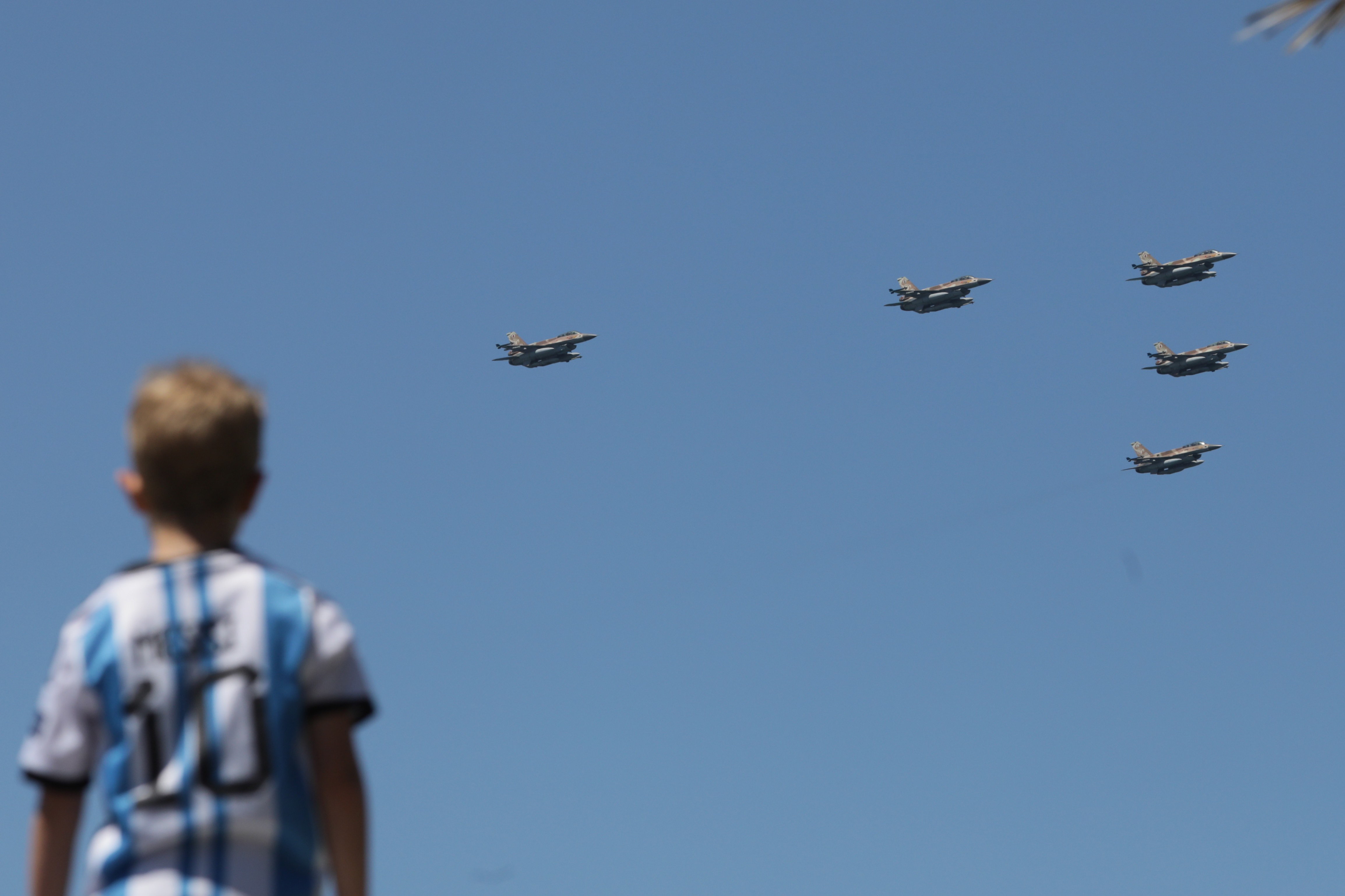 Felszállnak a honvédség gépei, nagy zaj lesz Budapest több részén is