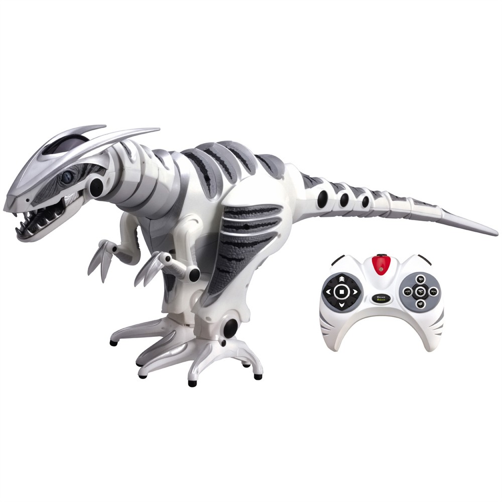 Ten zmechanizowany welociraptor może zachowywać się jak pies - pilnuje terenu, przeciąga linę, albo sam biega po mieszkaniu