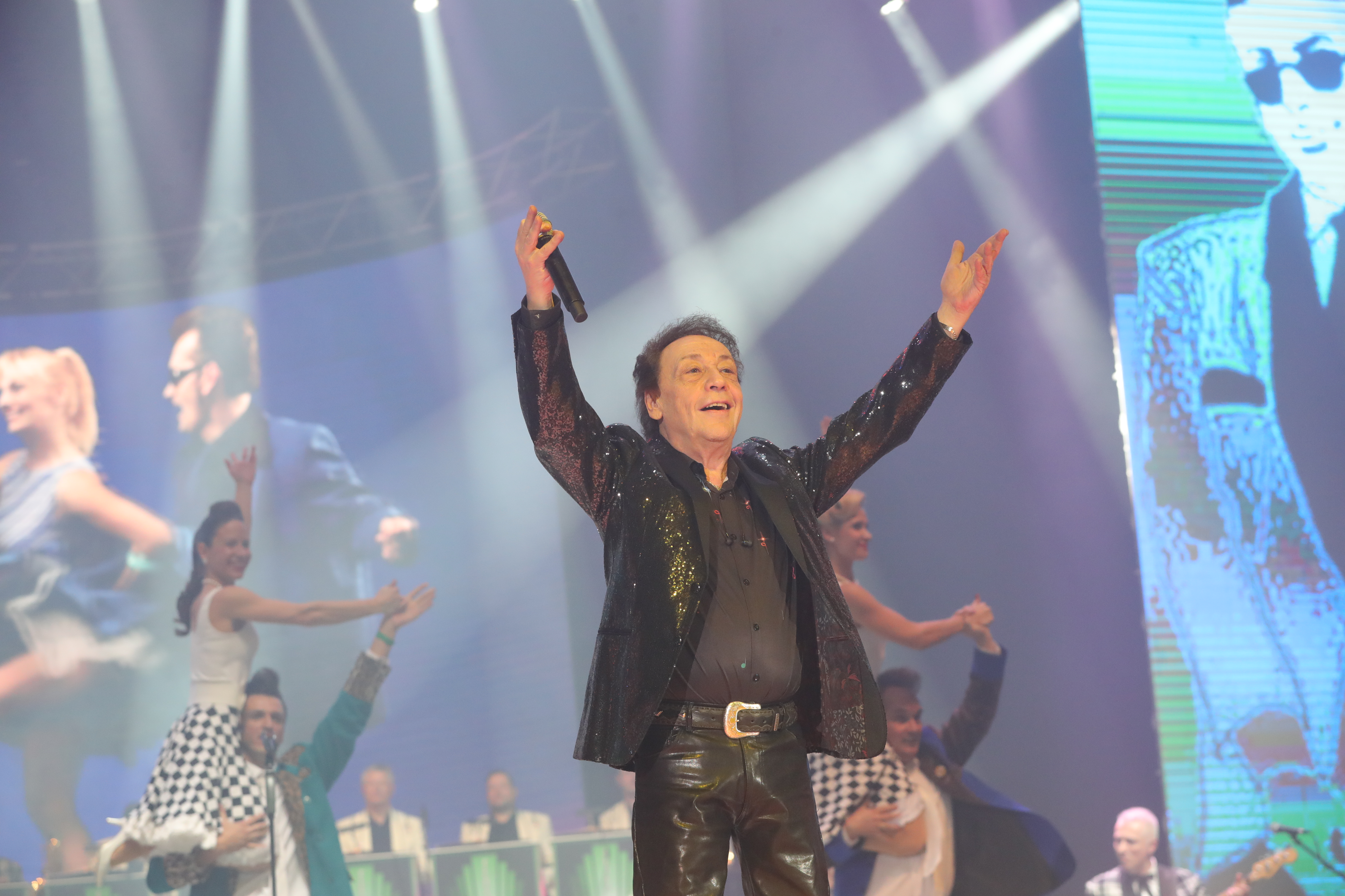 Fenyő nélkül nincs karácsony? Elmaradhat a rock and roll sztár év végi nagykoncertje