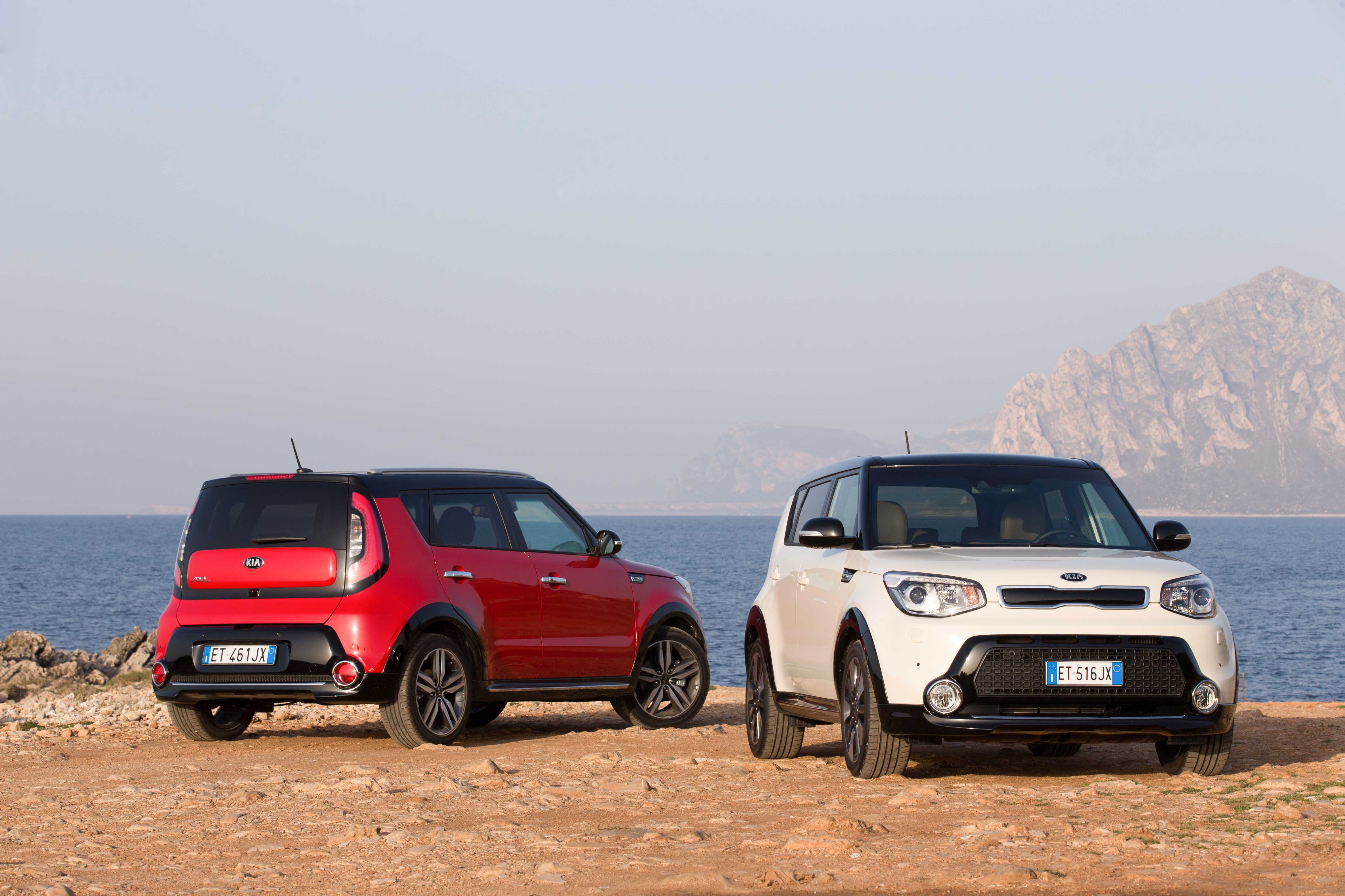 Najtańsza nowa kia soul to wersja M z silnikiem benzynowym 1.6/132 KM - samochód kosztuje od 59 900 zł.
