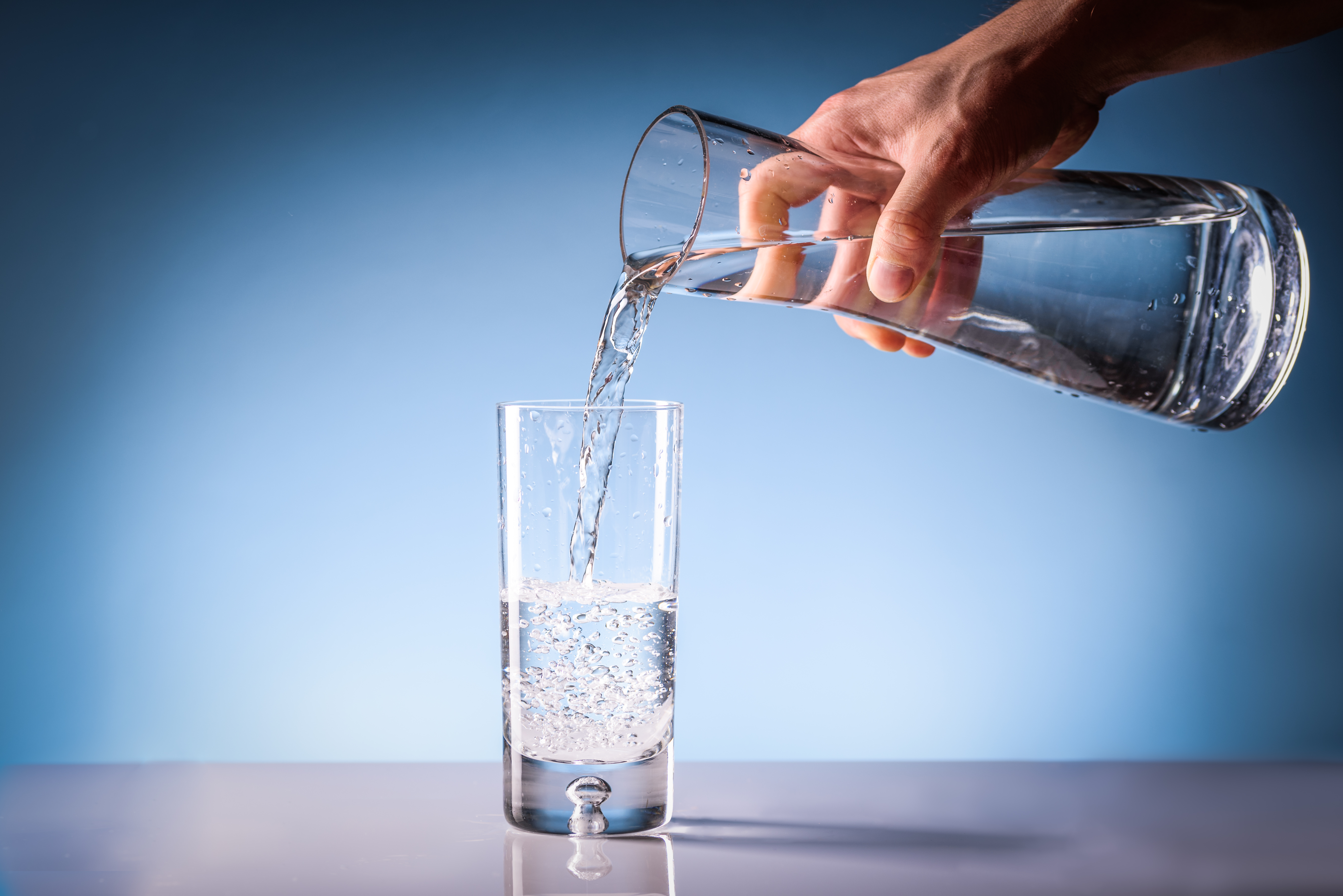 Ez az 5 dolog történik a testeddel, ha minden reggel megiszol egy pohár  vizet - kiskegyed.hu