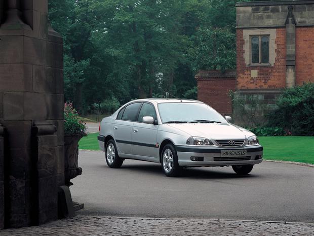 toyota avensis 2002 opinie #7