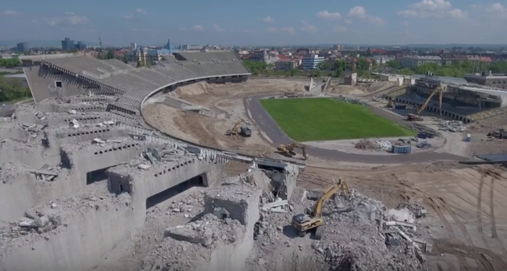 Videó: Nézze meg a levegőből - ennyi maradt a Puskás Ferenc Stadionból! -  Blikk