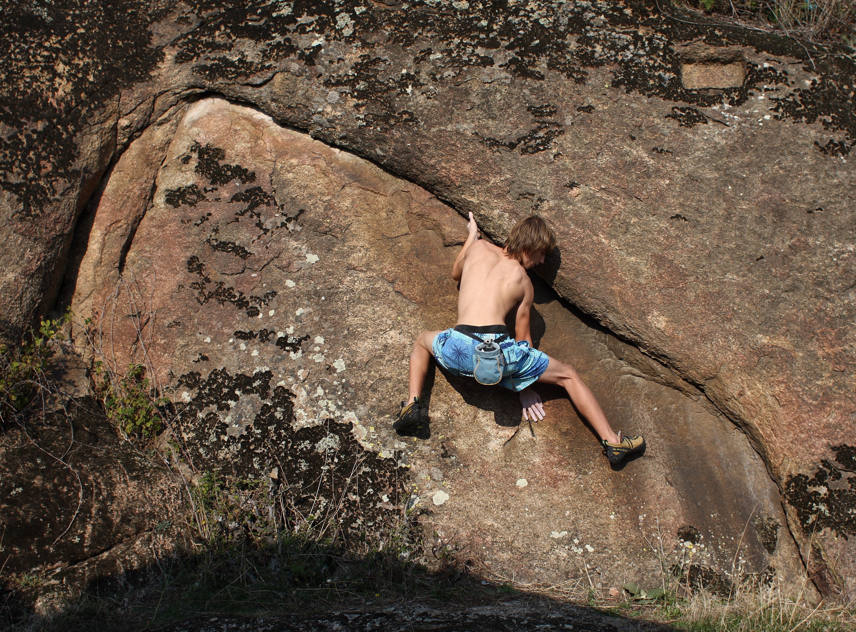 Free soloing