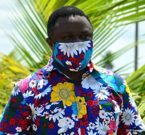 Governor Ben Ayade of Cross River has turned the use of face masks into a fashion statement (Cross River govt)