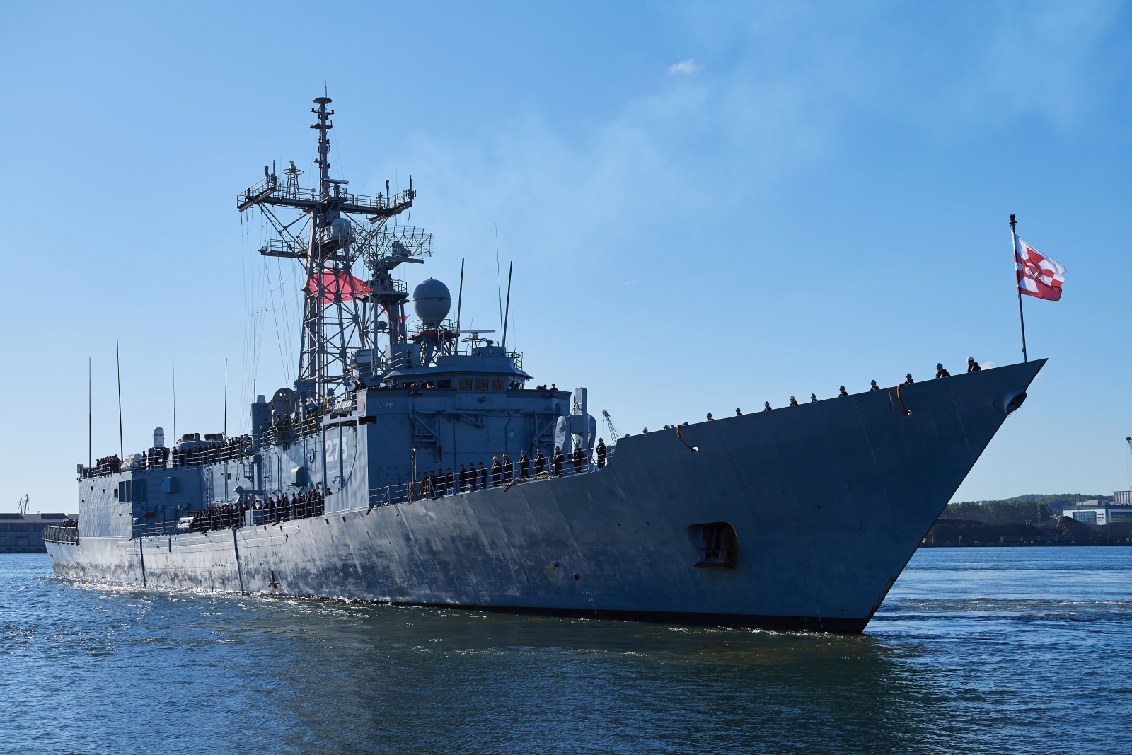ORP KOŚCIUSZKO W PORCIE WOJENNYM W GDYNI