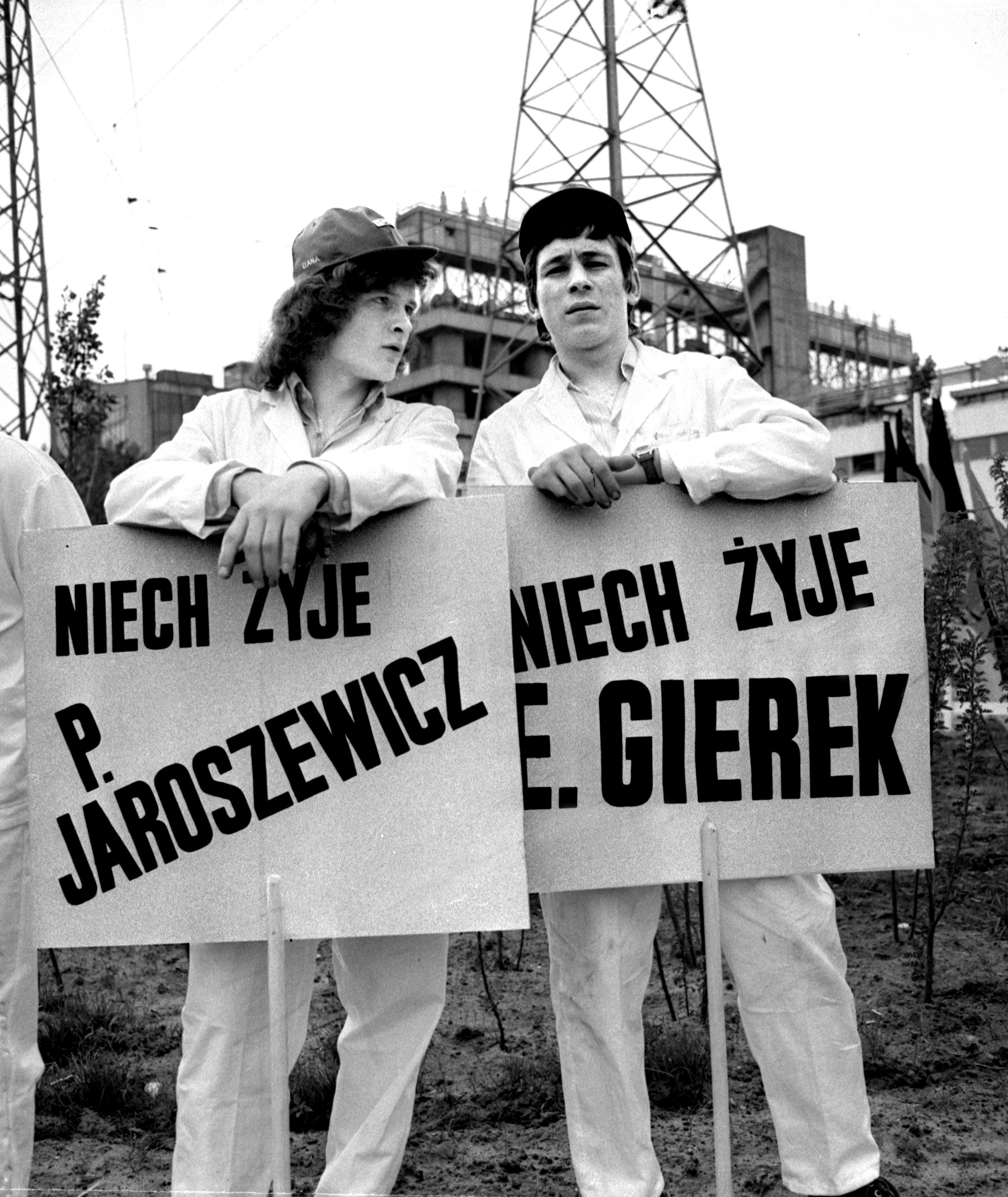 Hutnicy czekają na wizytę Edwarda Gierka i Piotra Jaroszewicza, Katowice, luty 1976 r.