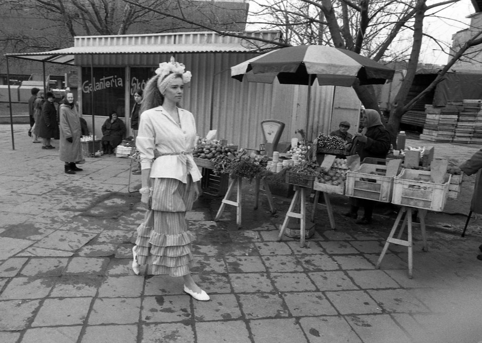 Warszawa, 1987. Moda Grazyny Hase kolekcja. Fot. Jerzy Kosnik/FORUM