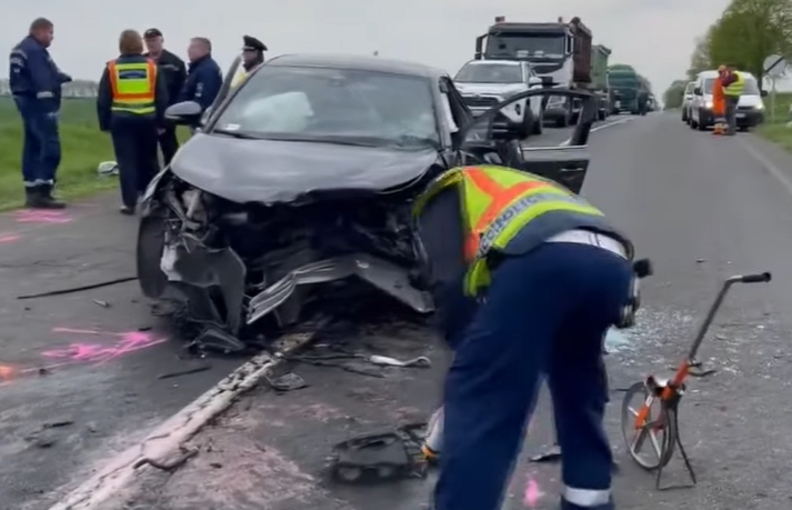 Két ember halt meg egy autóbalesetben Dombóvár közelében: felfüggesztetett kapott a vétkes sofőr