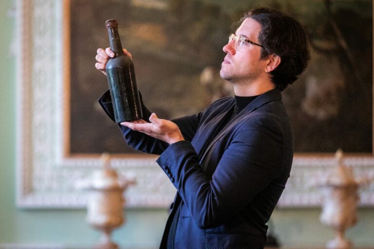 A világ legrégebbi skót whisky-je érkezik Magyarországra, és meg is kóstolhatjuk