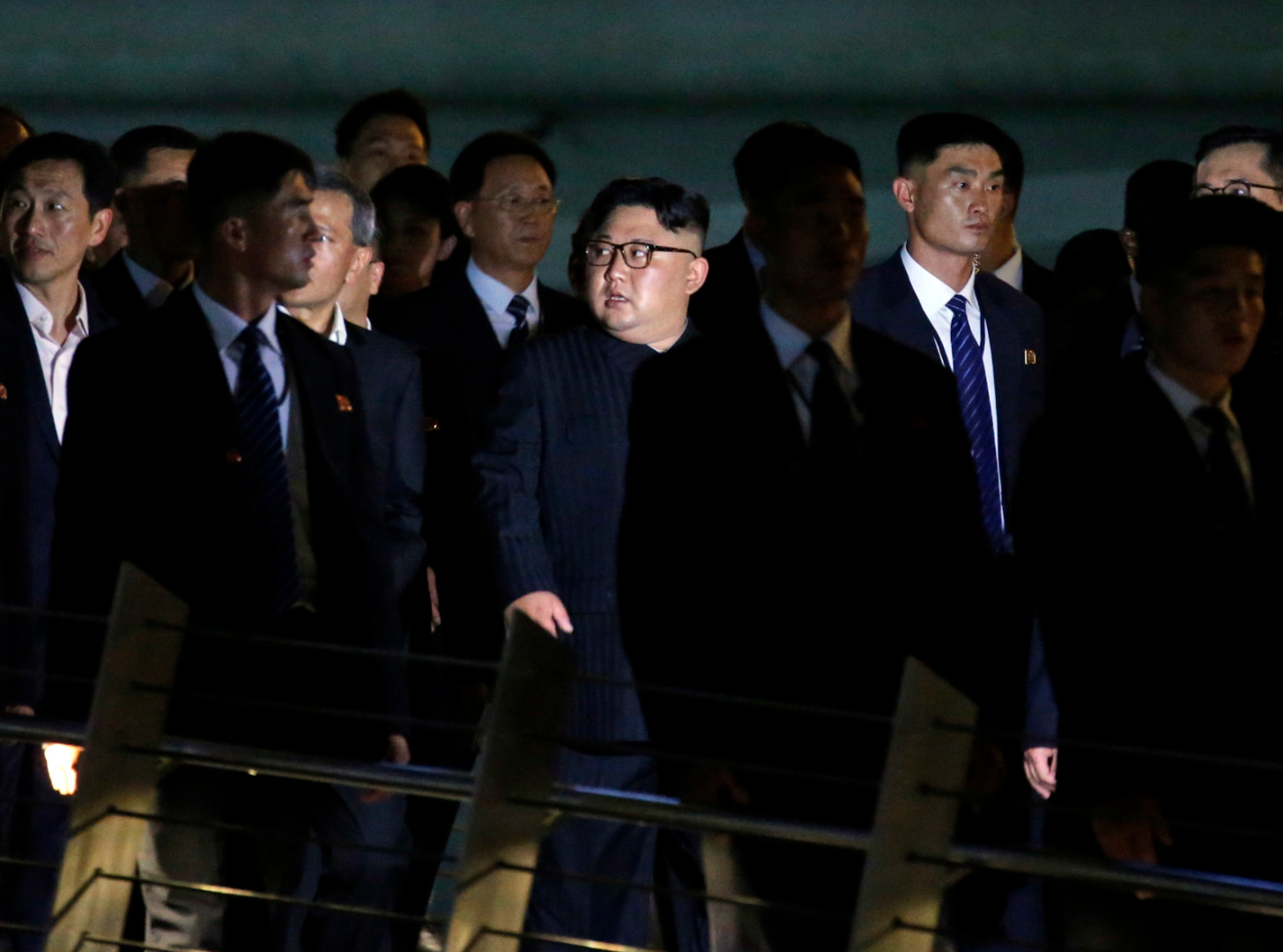 Trump i Kim spotkają się we wtorek rano czasu lokalnego na wyspie Sentosa w południowej części Singapuru. Będzie to pierwsze spotkanie urzędującego prezydenta USA z przywódcą Korei Płn. w historii. <BR><BR> Wkrótce po przemówieniu Pompeo Biały Dom wydał oświadczenie, w którym napisano, że rozmowy USA i Korei Północnej posuwają się naprzód