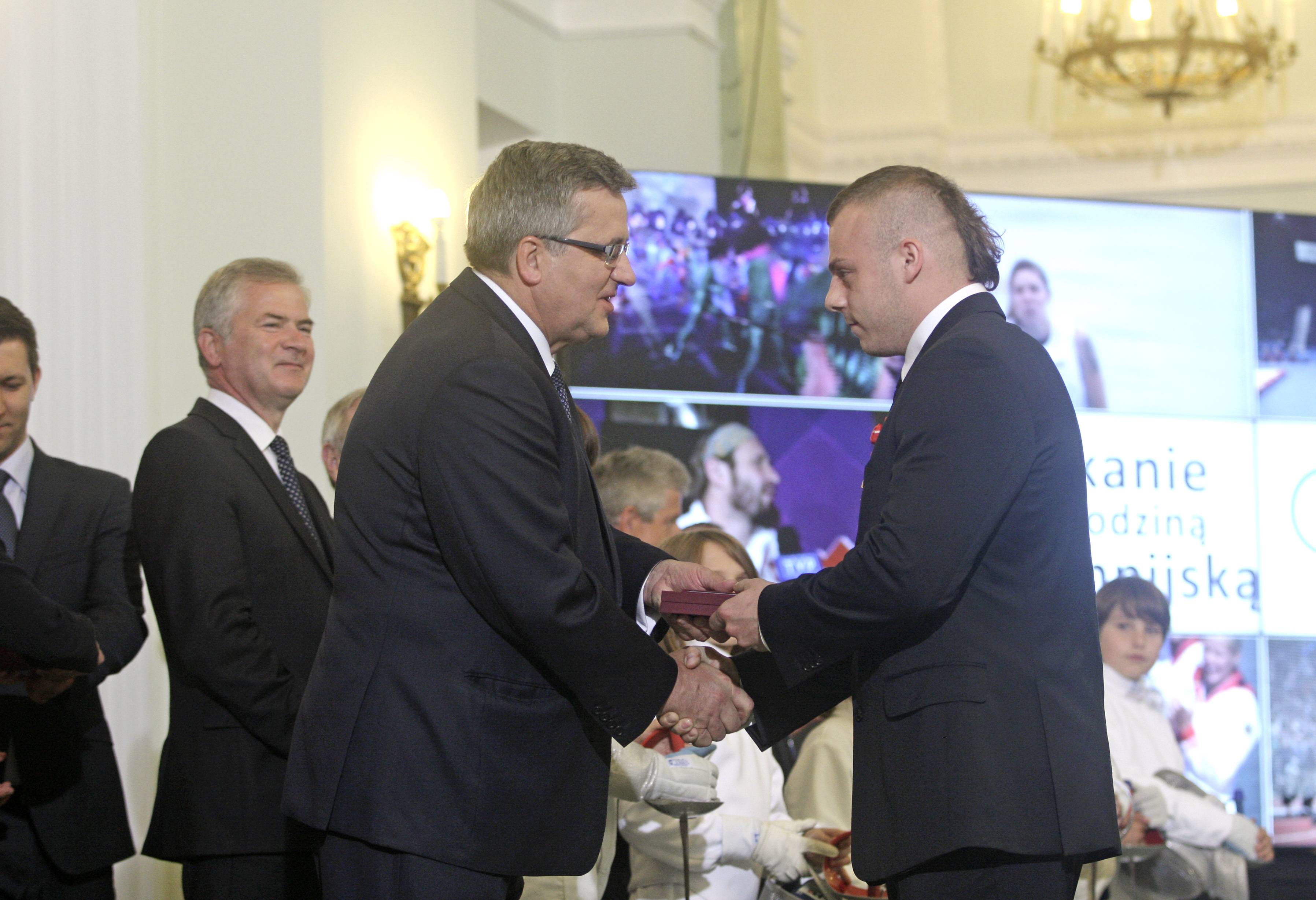Prezydent Komorowski odznaczył orderami polskich olimpijczyków