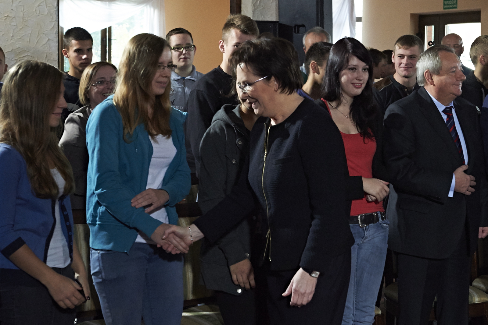Gdy tylko premier Ewa Kopacz przyjechała na spotkanie, na sali rozległy się okrzyki