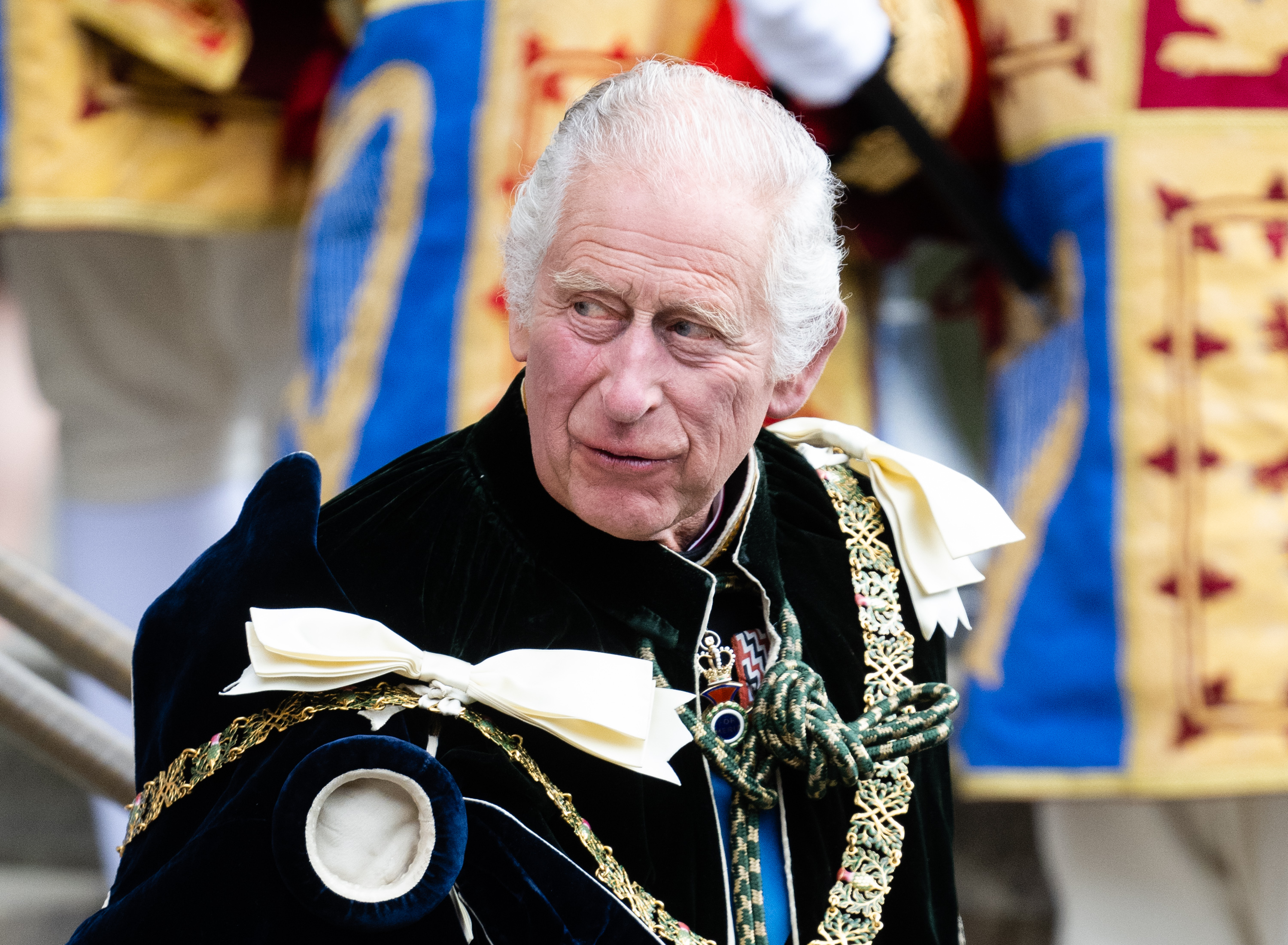 Mutatjuk, hogy nézett ki Károly király skót koronázási ünnepsége