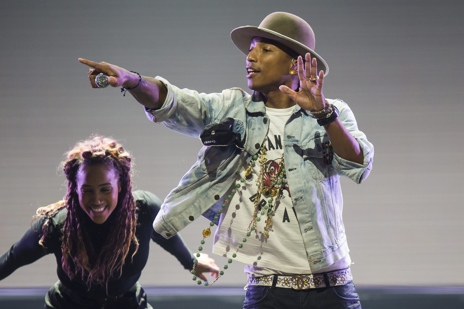 Pharrell Williams to dziś jeden z najbardziej wziętych wokalistów, producentów i muzyków. Na koncie ma dwa solowe albumy