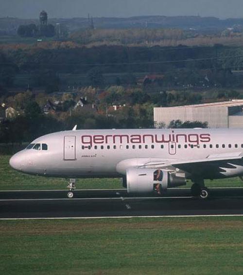 Nincs túlélő! Lezuhant a Germanwings fapados gépe az Alpokban - Blikk