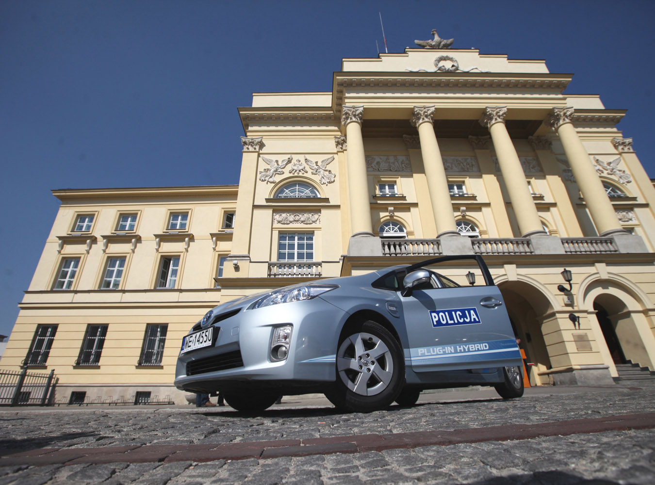 Hybrydowa Toyota na silniku elektrycznym przejedzie 20 km
