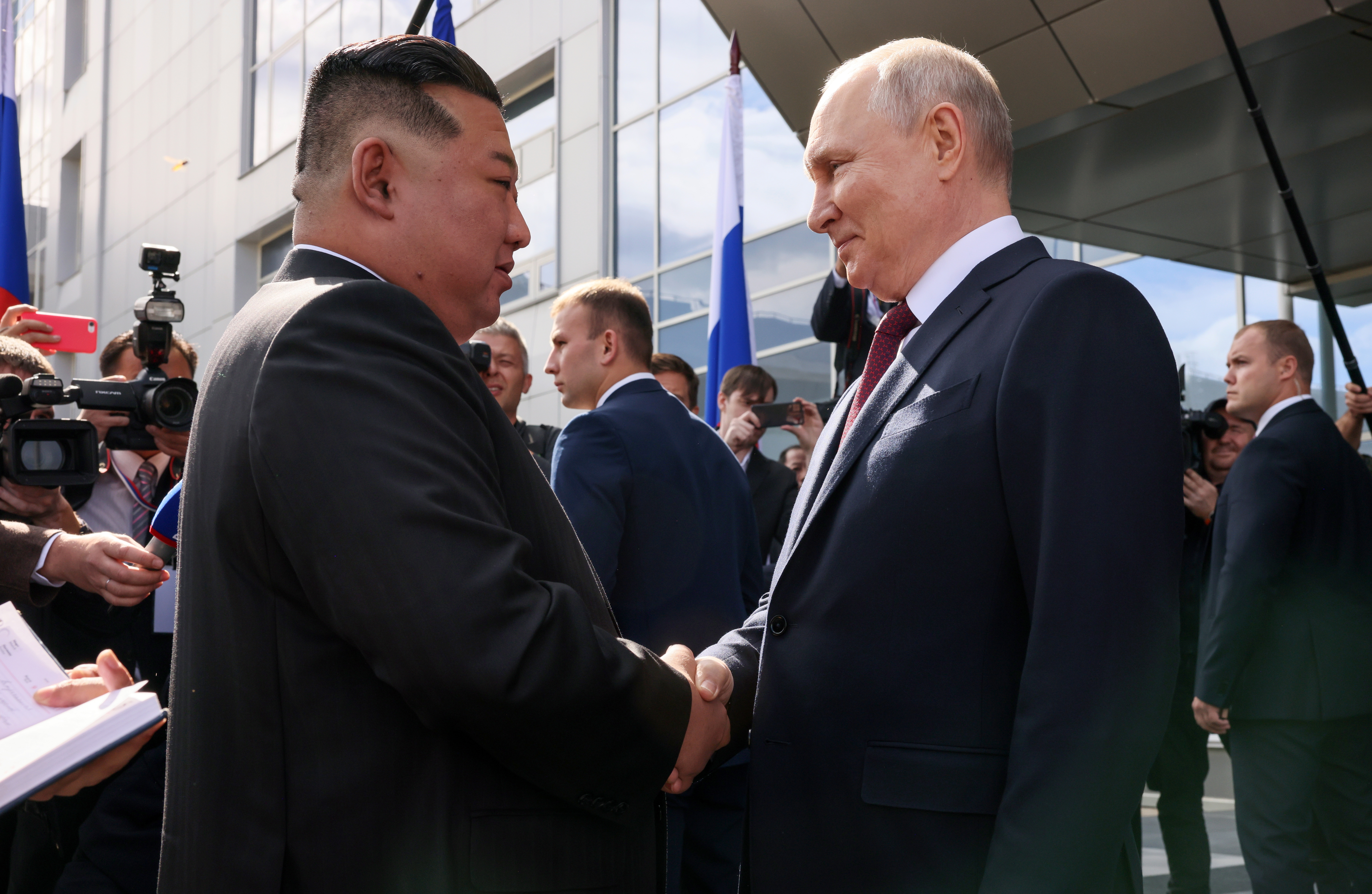 Putyin elfogadta Kim Dzsong Un meghívását: Észak-Koreába látogat az orosz elnök