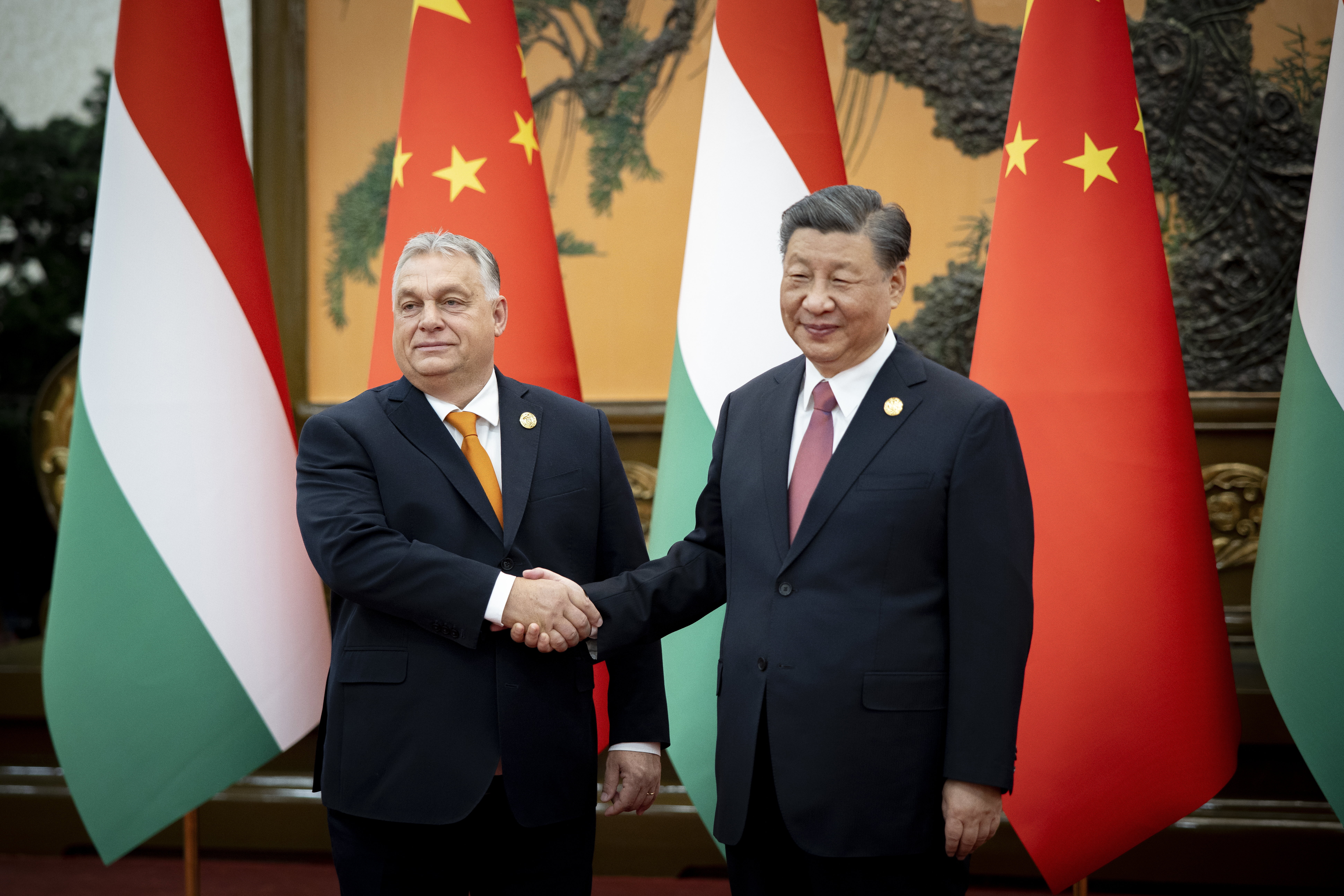 Régi barátként fogadta Kína Orbán Viktort: új szintre emelnék a kínai–magyar partnerséget