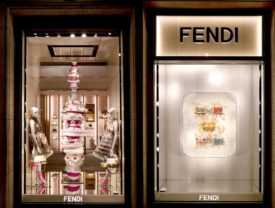 Witryny domu mody Fendi w Rzymie