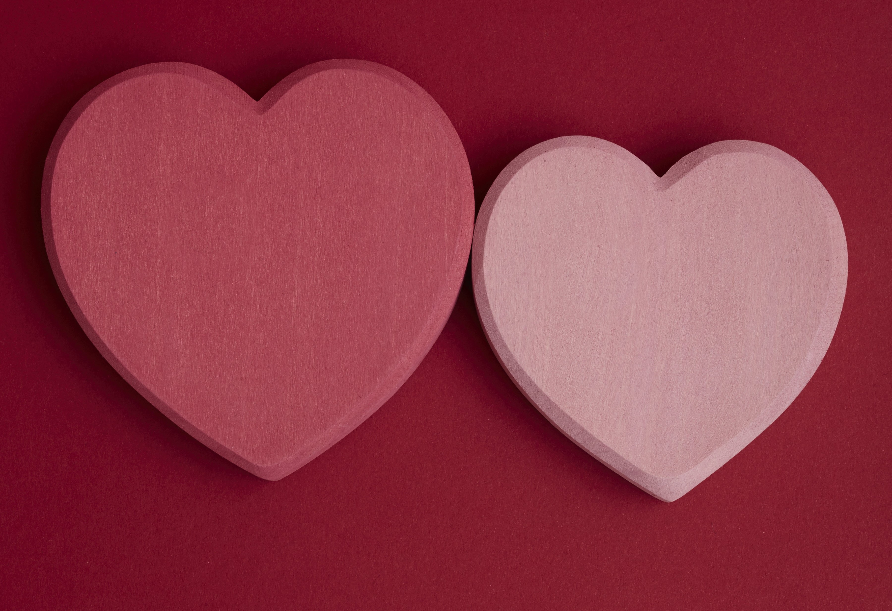 Kortalan szerelem: 42 évvel férfival él együtt a fiatal szépség - Hiába nézik a nagypapájának, odáig van érte