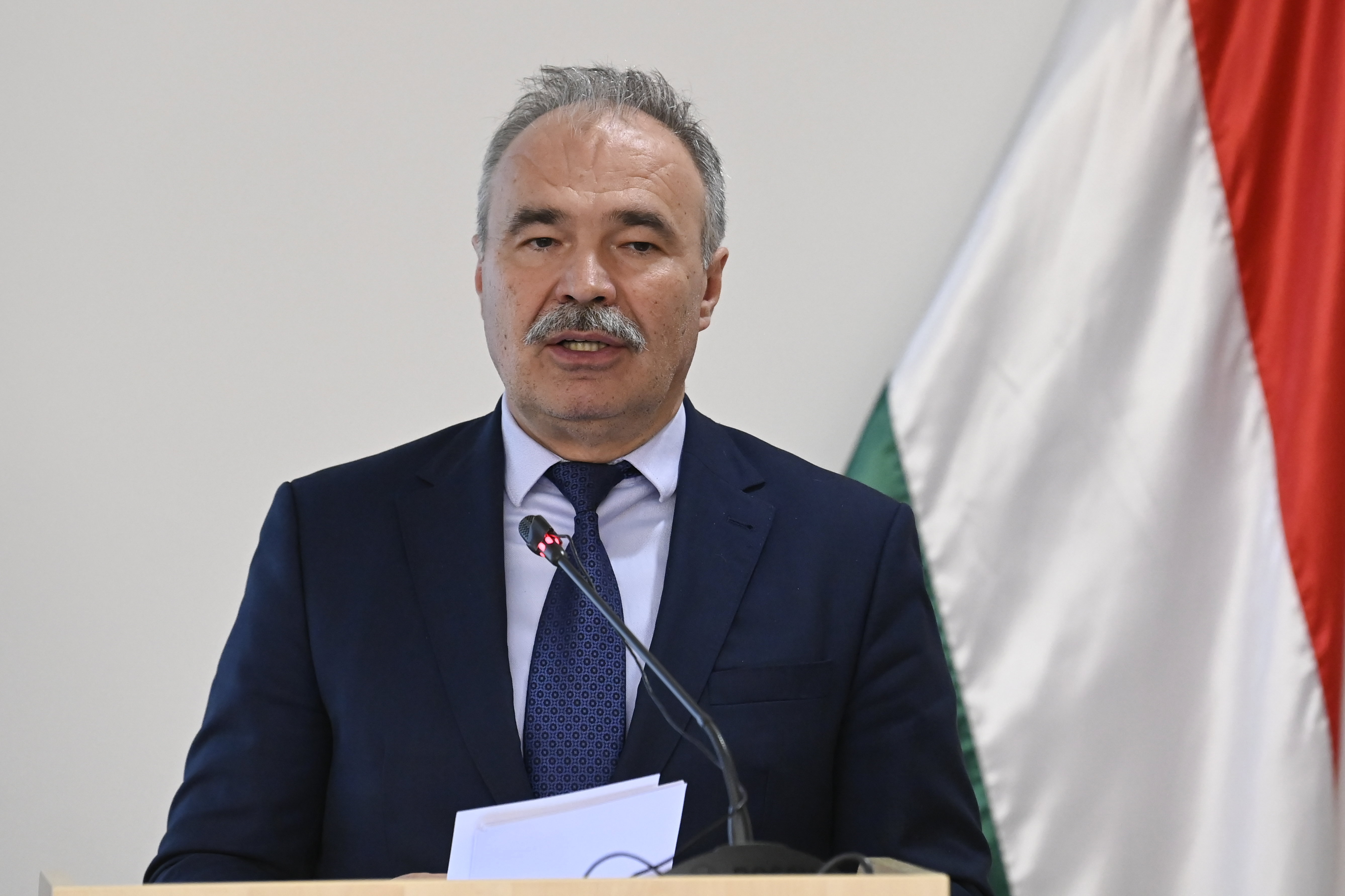 Fontos bejelentést tett Nagy István agrárminiszter: marad az ukrán gabona tilalma