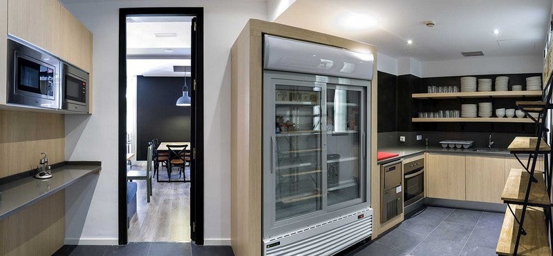 www.uhostels.com