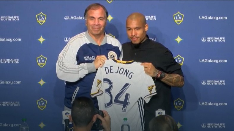 According to Steven Gerrard De Jong strengthening the LA Galaxy