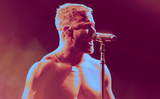 Hölgyeim, figyelem! 10 év után válik az Imagine Dragons frontembere