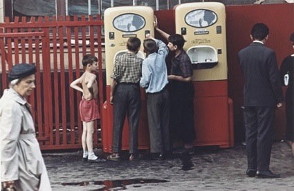 Primrose: Russian Colour Photography - Dmitry Baltermants - Moskwa - ok. 1960 - Museum 'Moscow House of Photography'