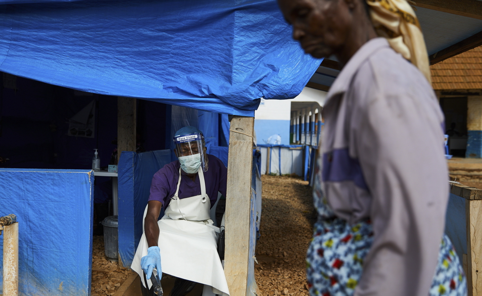 FALA EPIDEMICZNA WIRUSA EBOLA W AFRYCE