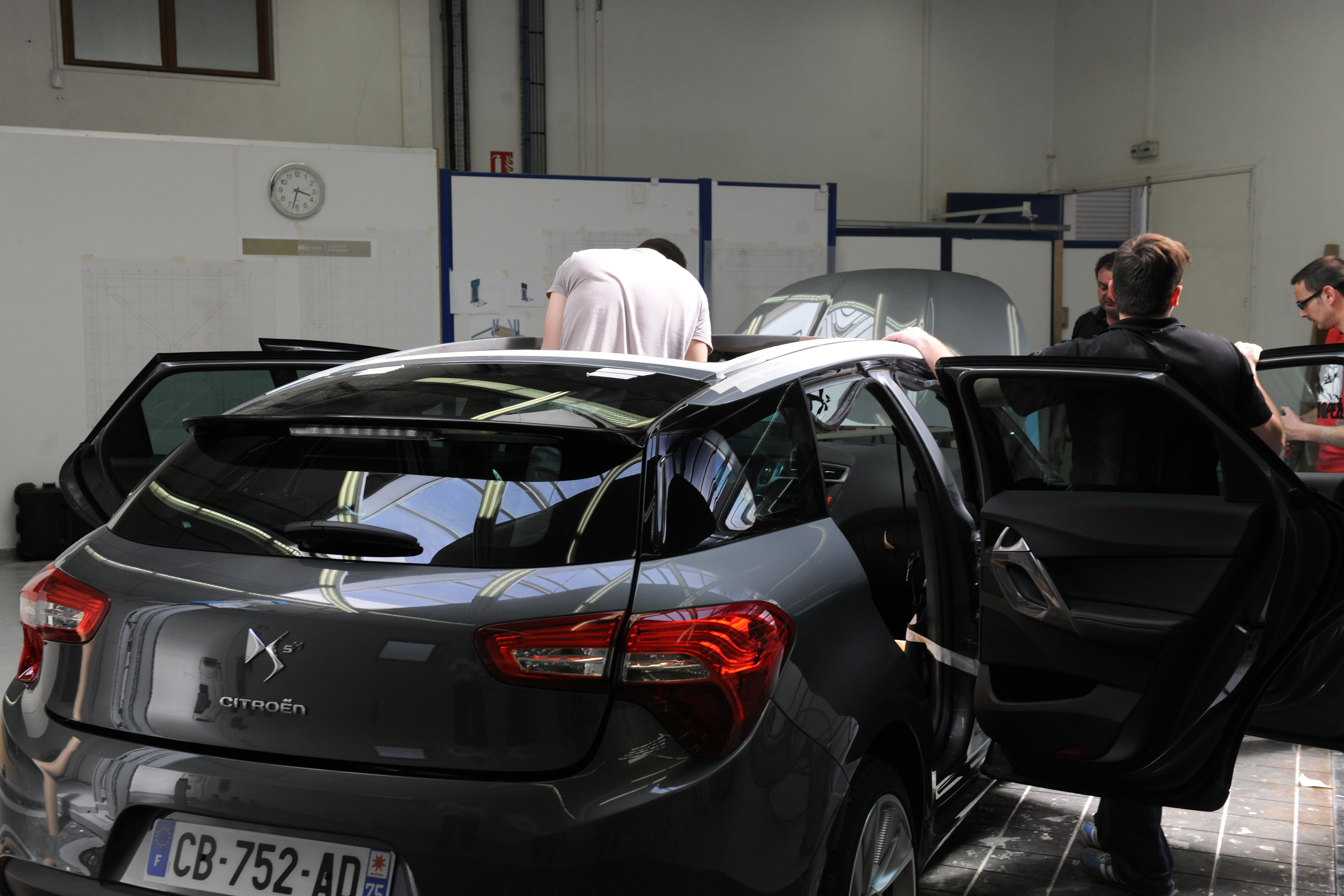 Rządowy citroen DS5 hybrid