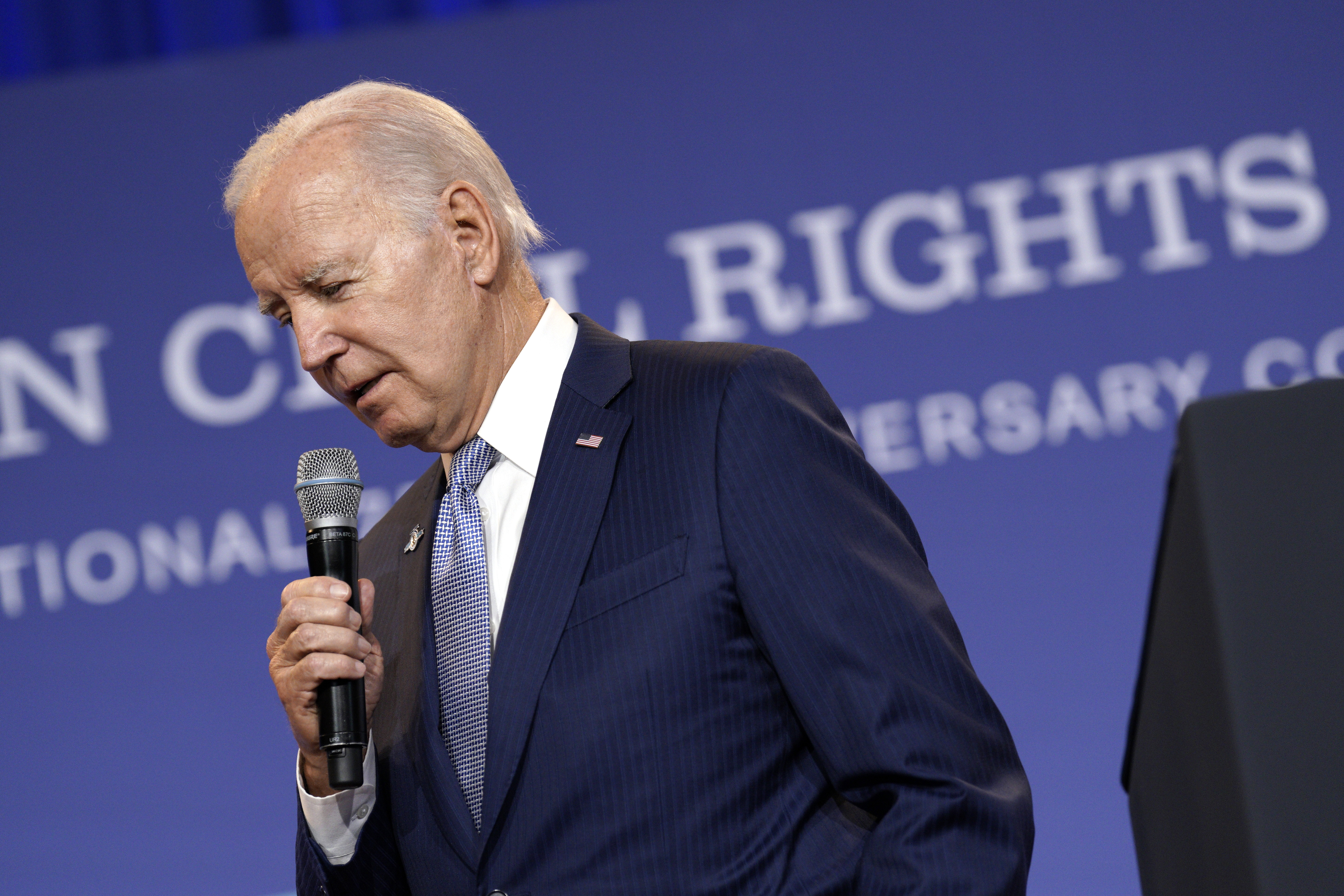Joe Biden harapós kutyája semmi a volt elnök aligátorához képest