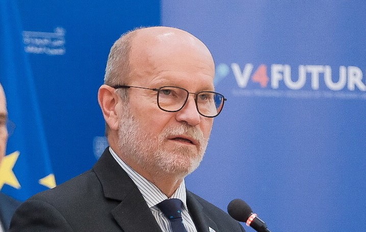 Széteshet a szlovák kormány: lemondott a magyarokat többször is kritizáló külügyminiszter