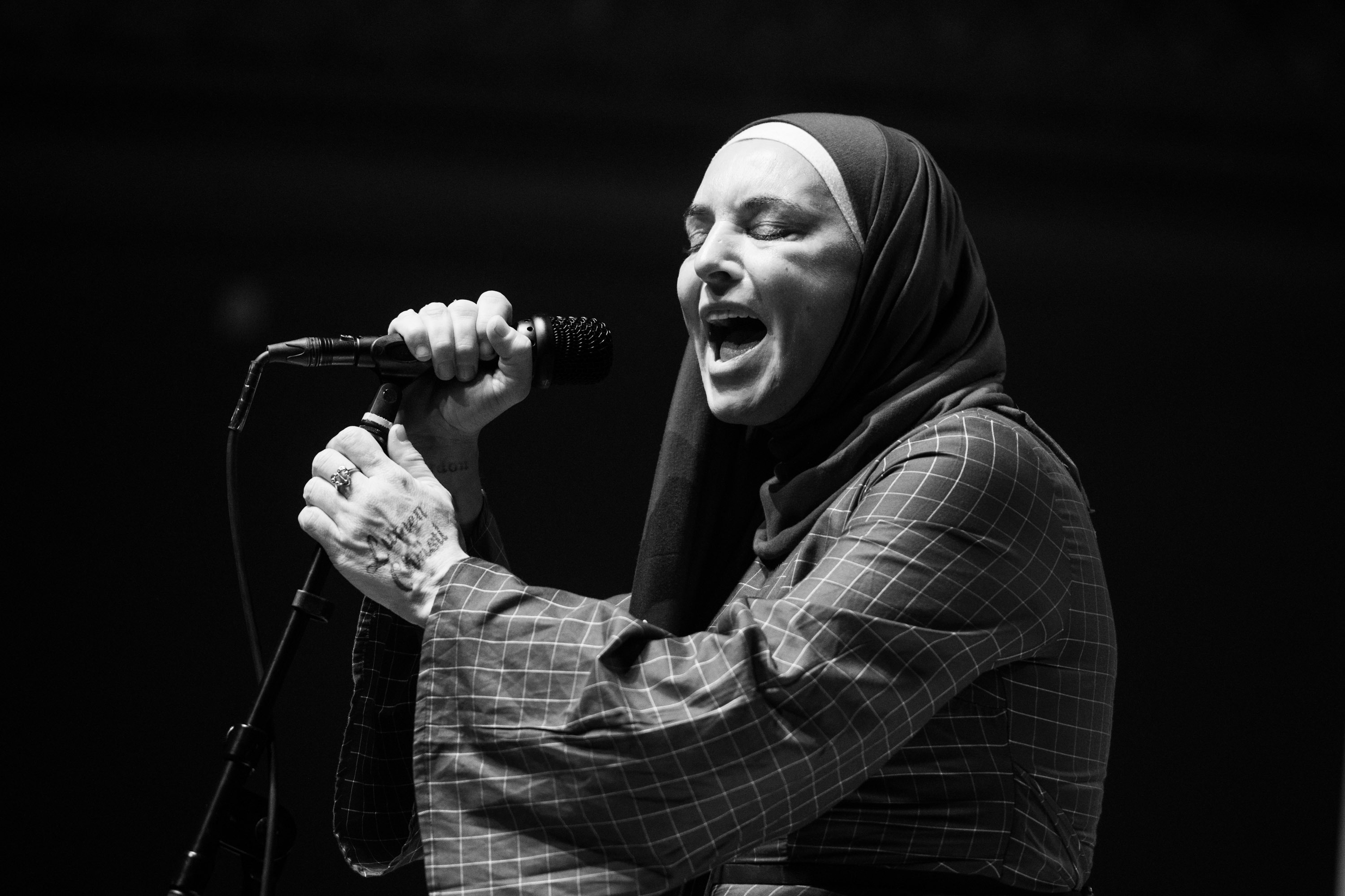 Szívszorító képsorok: Sinéad O&#39;Connor depressziós hangulatban mesélt a halála előtti utolsó videójában