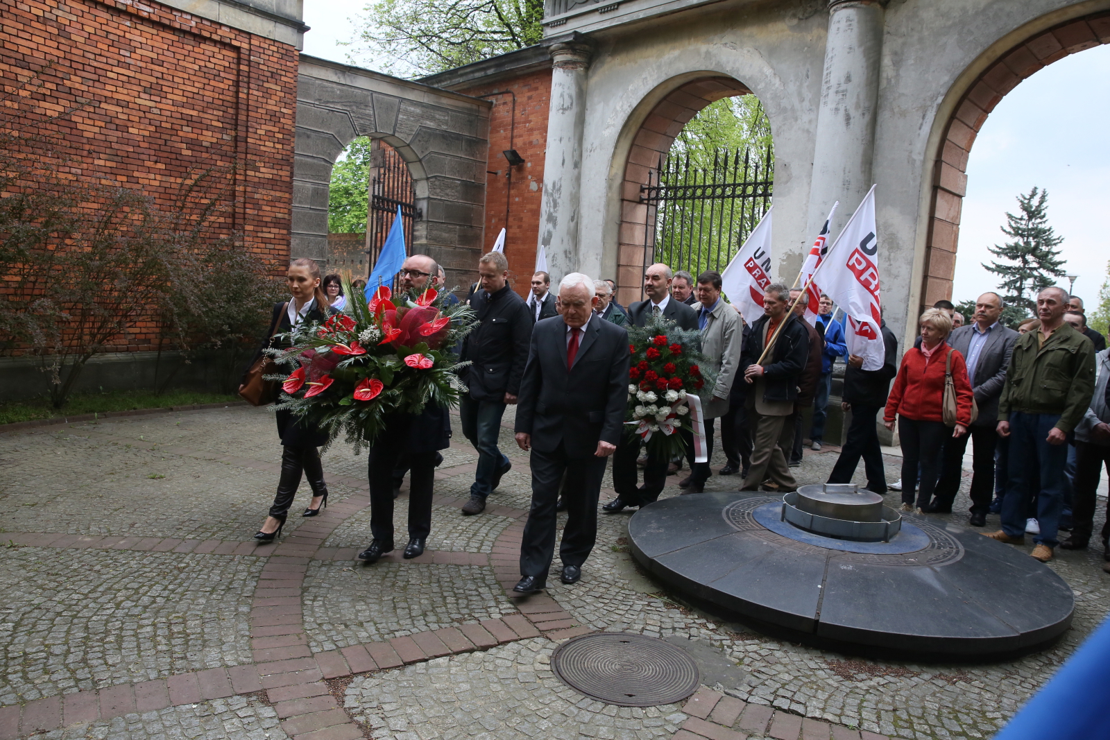 Własne obchody Święta Pracy zorganizowało OPZZ. Wzięli w nich udział również politycy SLD.