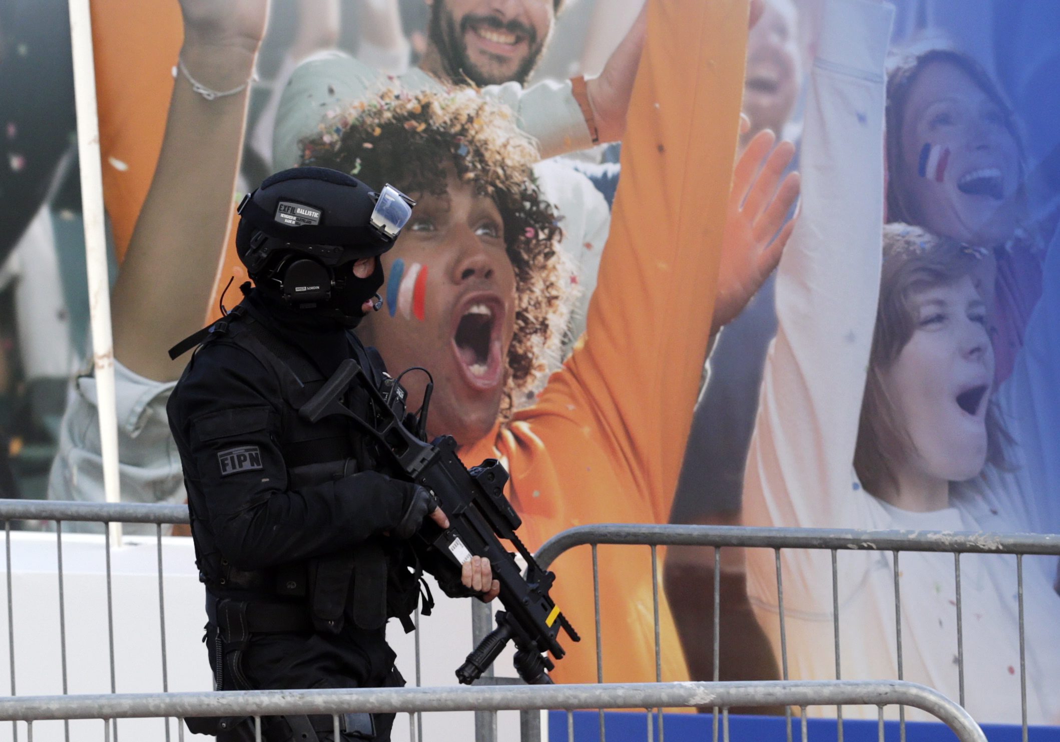 Nie tylko piłkarze trenują przed Euro 2016. Antyterroryści w pełnej gotowości