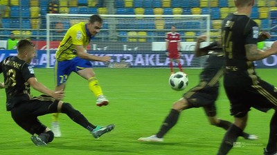 Arka - Górnik Z. (1:1): Arkowcy ratują punkt po kapitalnym strzale Janoty! 28-latek przełamuje się po ponad 4 latach bez trafienia