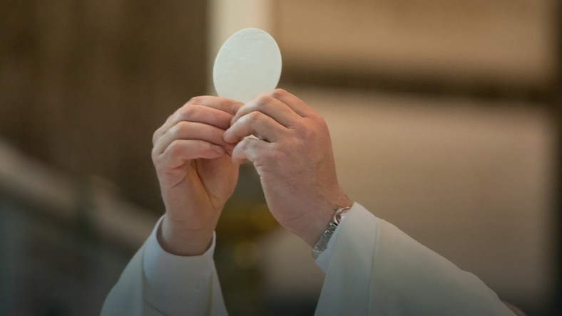 Gdynia: włamanie do kościoła i profanacja Eucharystii