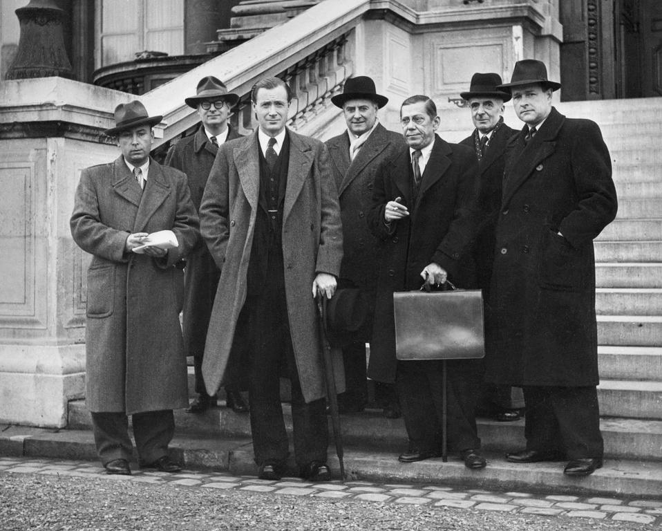 Delegacja Ruchu Europejskiego w drodze do Paryża, gdzie złoży propozycję powołania Zgromadzenia Europejskiego, grudzień 1948 r.