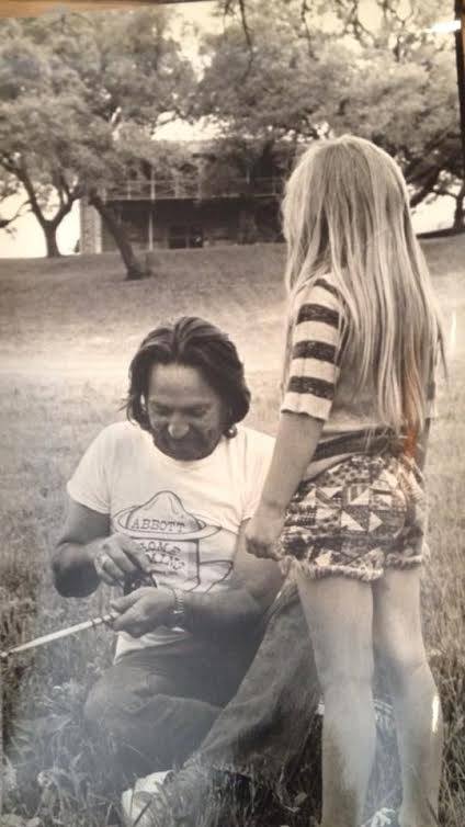 Willie Nelson archiwalnie – na rybach z córką Paulą