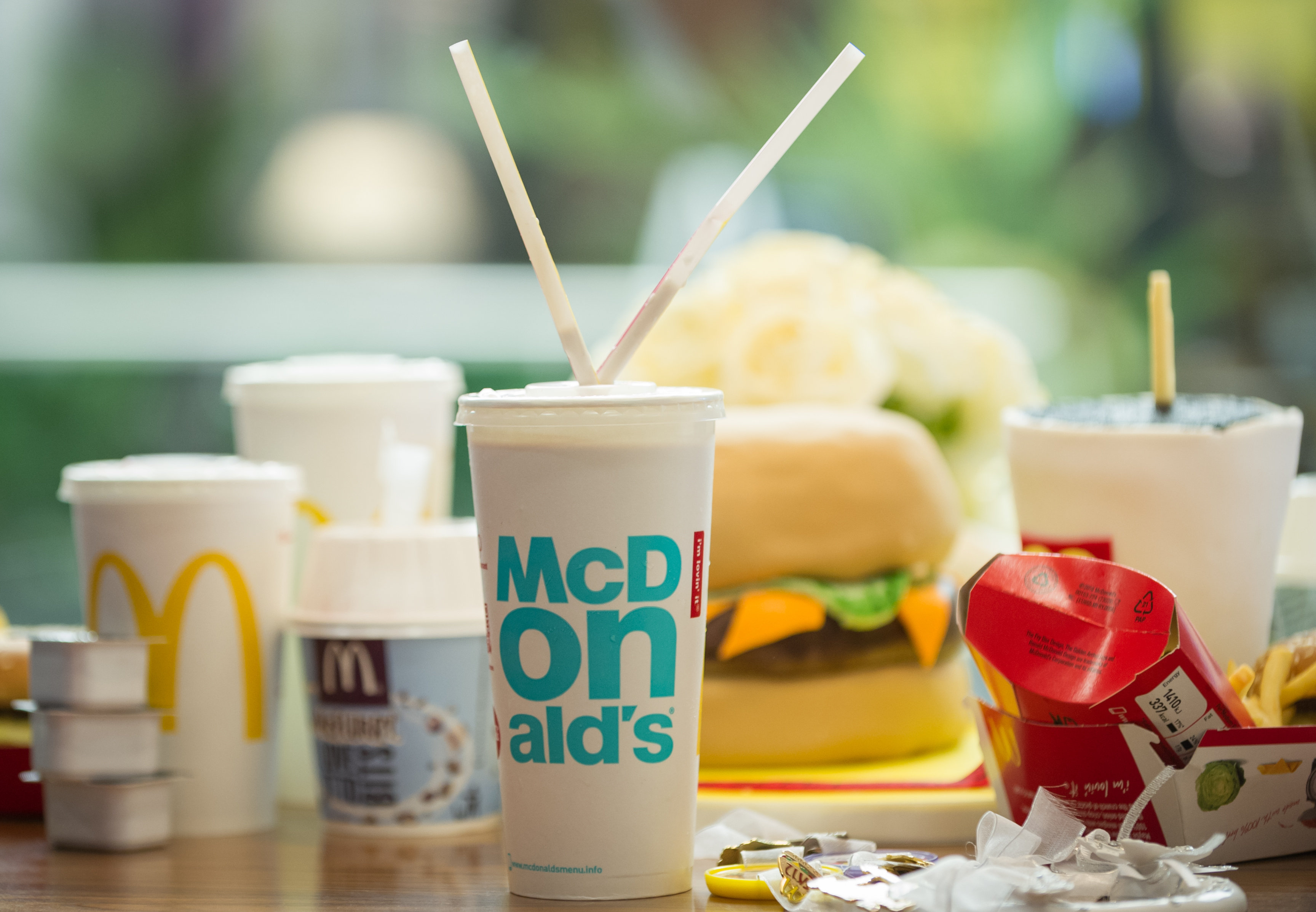 Komoly döntést hozott a McDonald's a koronavírus miatt - Blikk