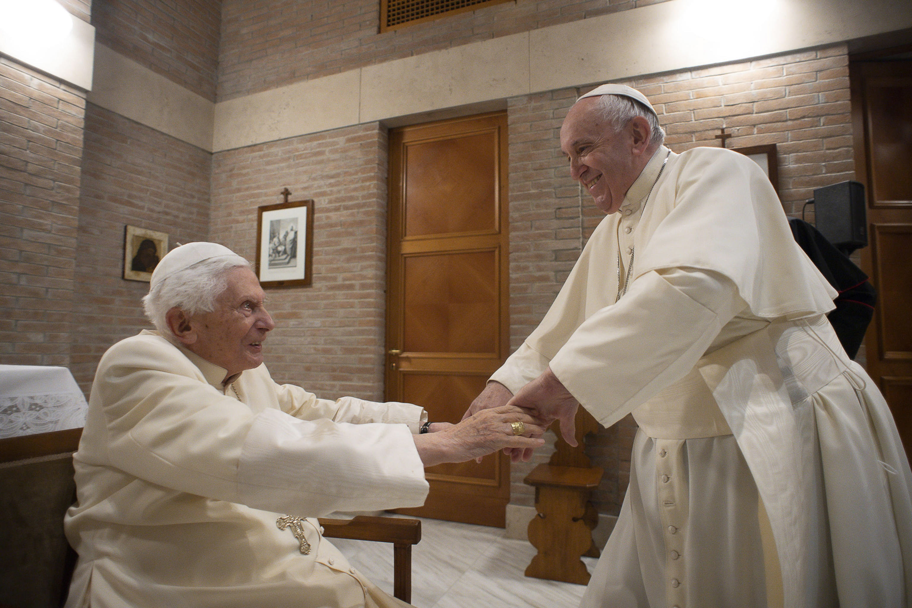 Megszólalt a Vatikán: nem áldják meg a melegházasságot - Blikk