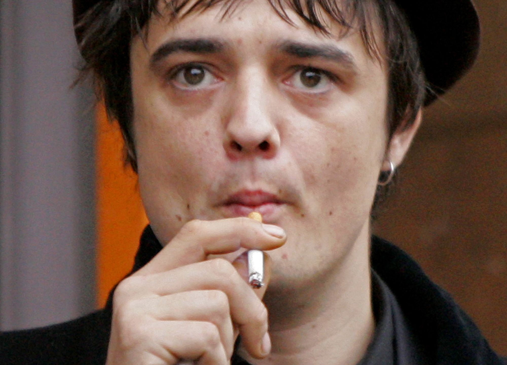 Pete Doherty chlusnął w dziennikarzy ketchupem