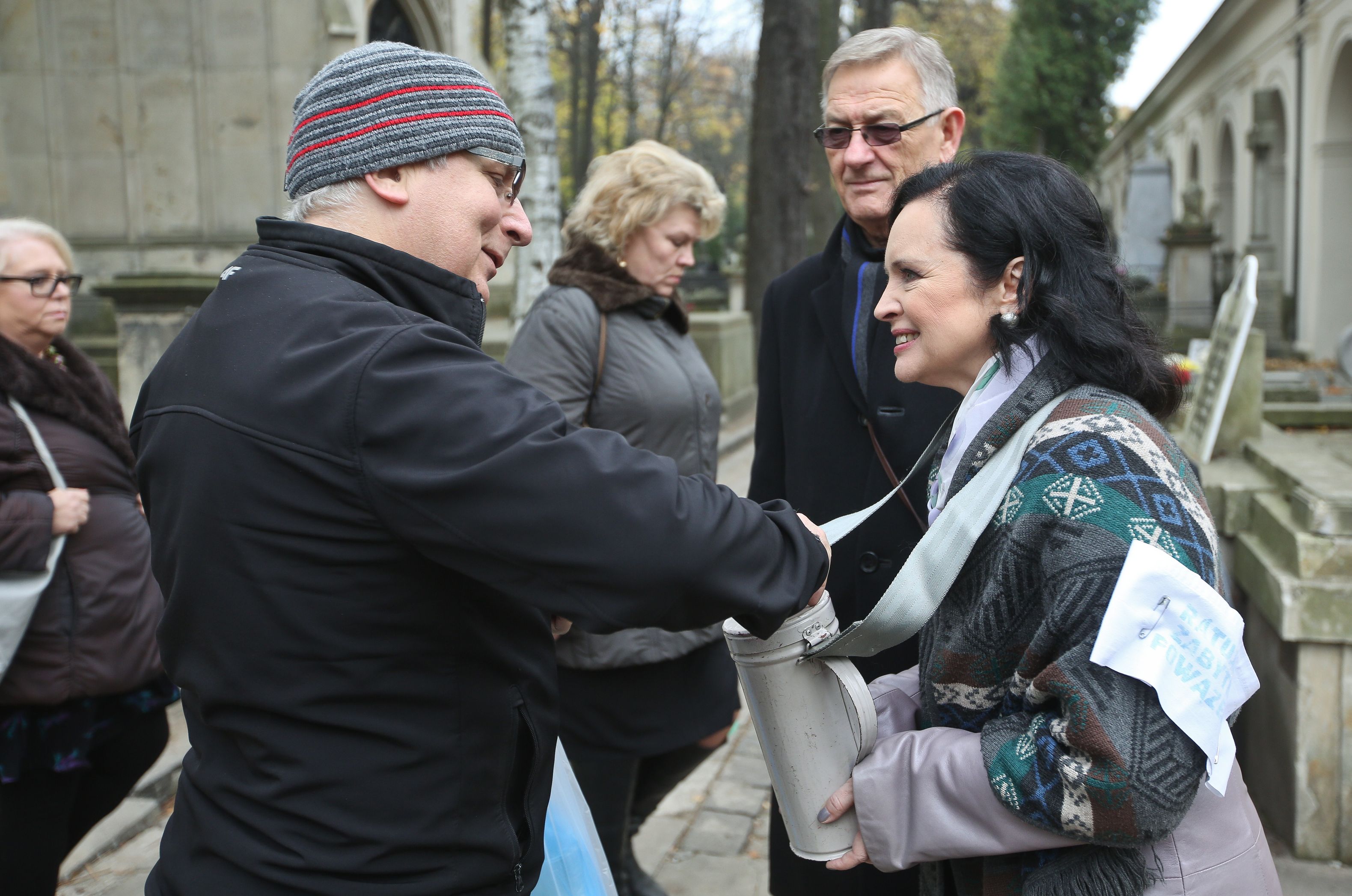 Trwa też 40 zbiórka na rzecz odnowy zabytkowych nagrobków.