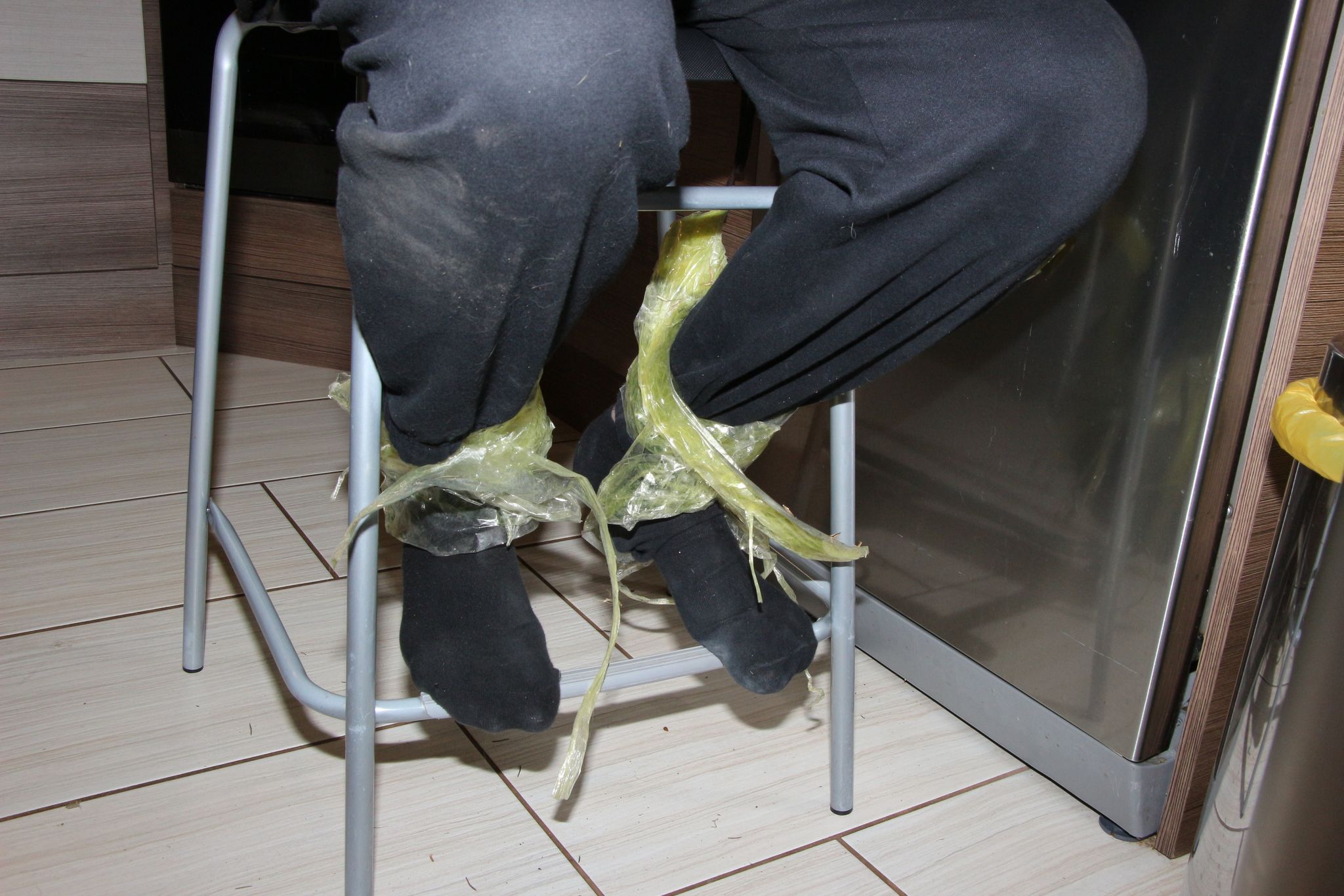 Csonkolással és megöléssel fenyegetőztek: brutális, amit az áldozatukkal műveltek az újpesti „kötözős” rablók – fotók, videó