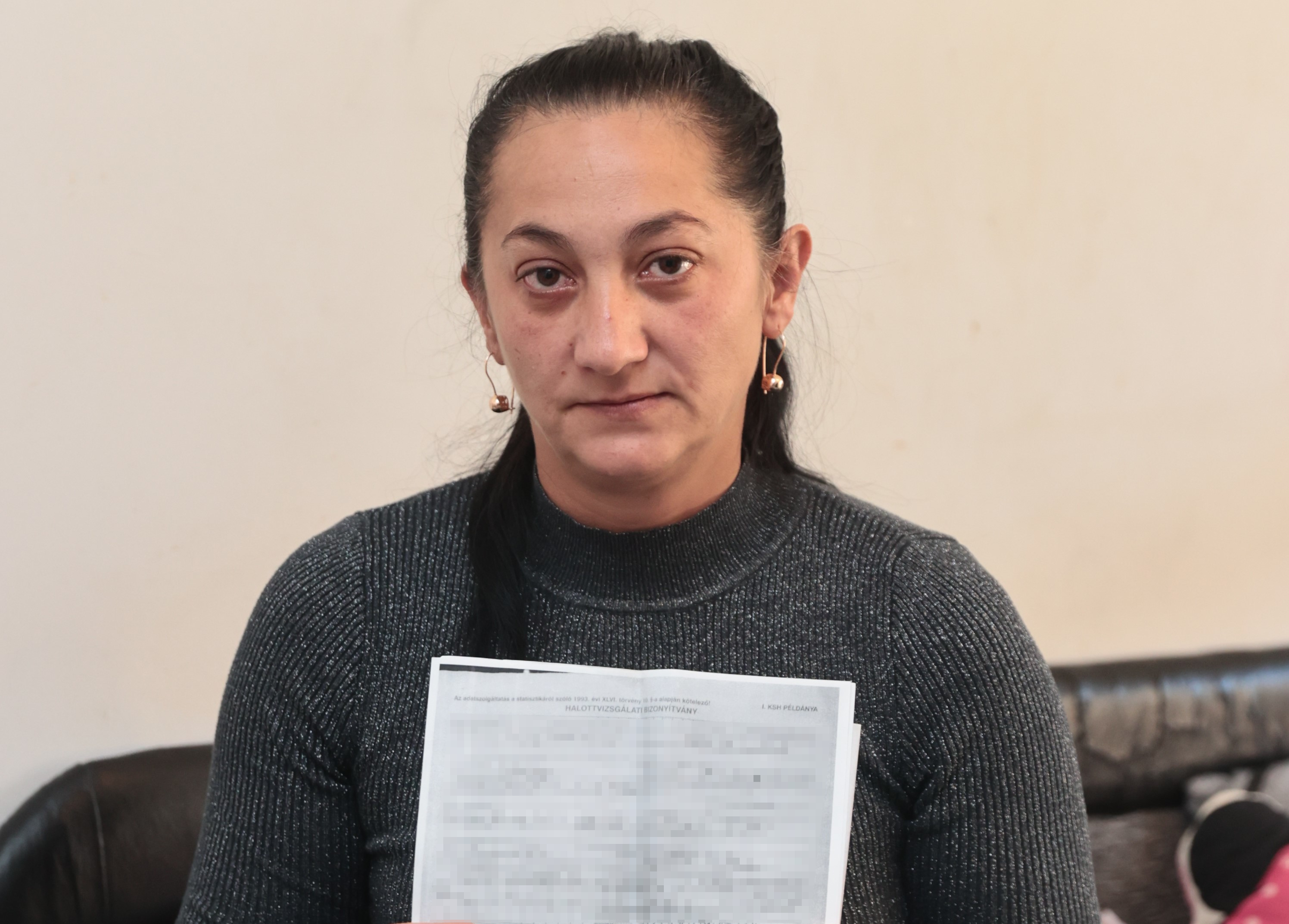 Kétmilliót ajánlott fel a fia halála után nyomozó anya – A tizedik emeletről zuhant a mélybe a 23 éves Zsolt